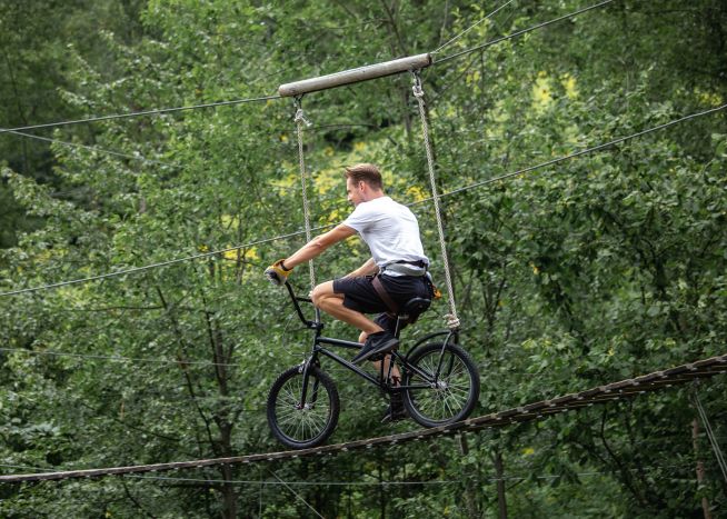 Tarzāna Sķēršļu Parks